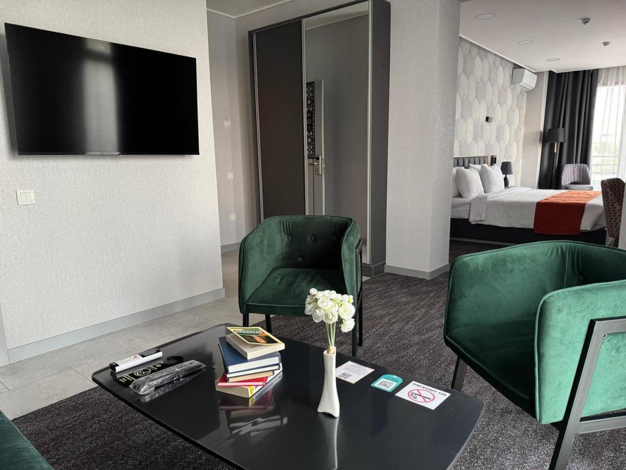 Nuovo Boutique Hotel ทาชเคนต์ ภายนอก รูปภาพ